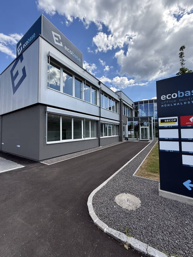 +++ ecobase +++ Lichtdurchflutete EG Bürofläche mit ca. 115 m² zu vermieten!