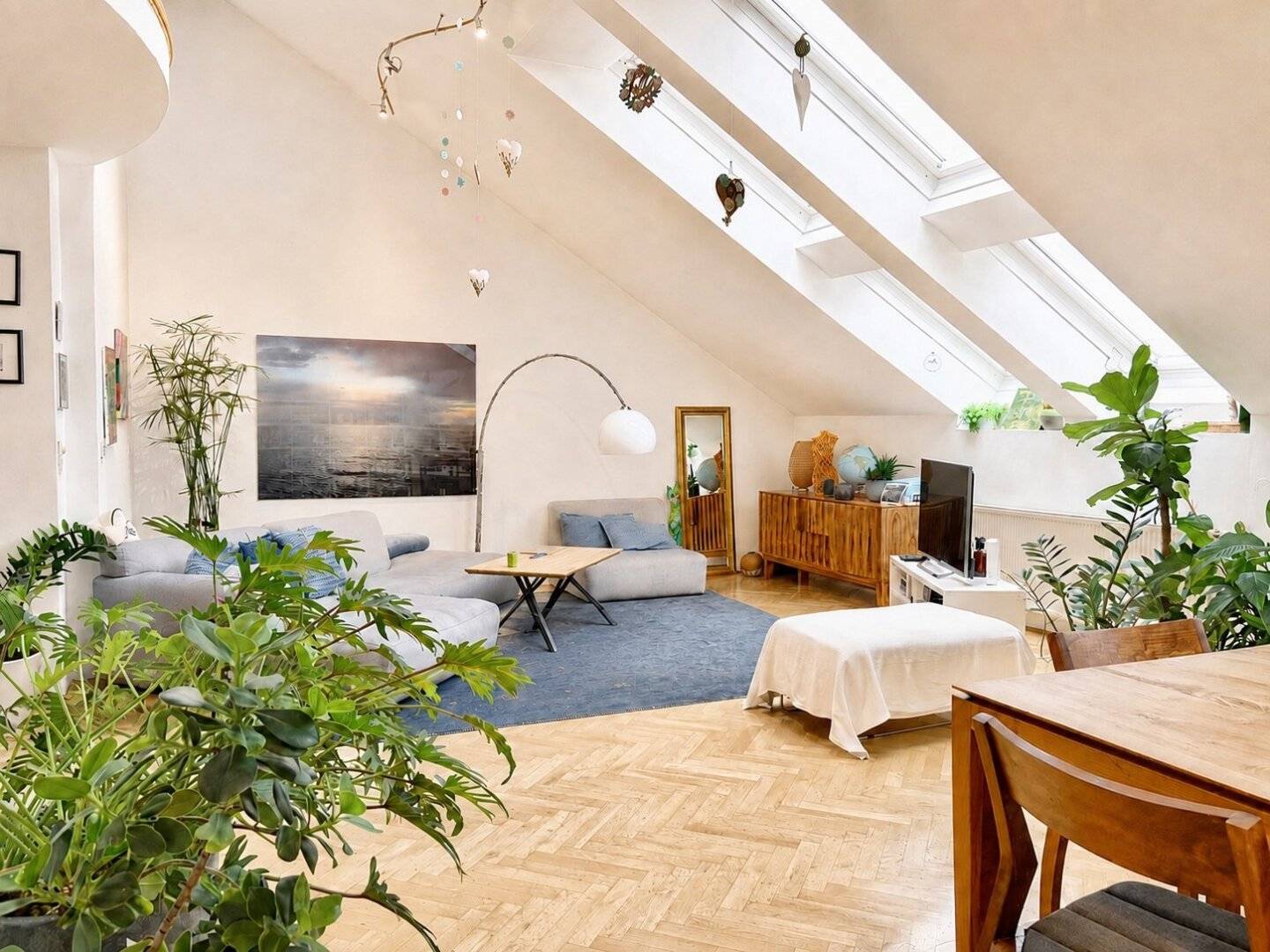 Dachgeschoss-Maisonette mit 2 Terrassen in bester Lage