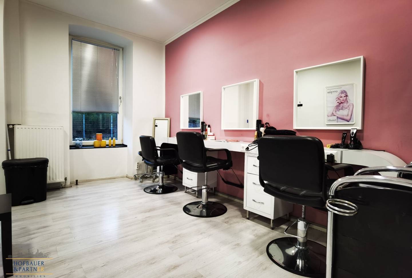 Attraktives Friseurgeschäft in zentraler Lage bei der Lugner City – ca. 131 m²
