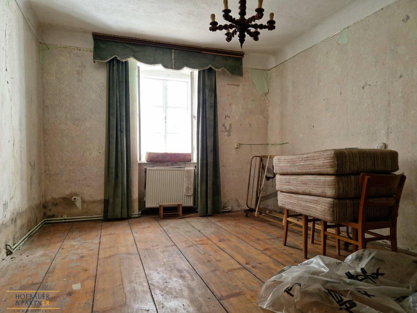 Stadthaus mit ehemaligem Hotel- und Gastgewerbebetrieb in zentraler Lage von Litschau