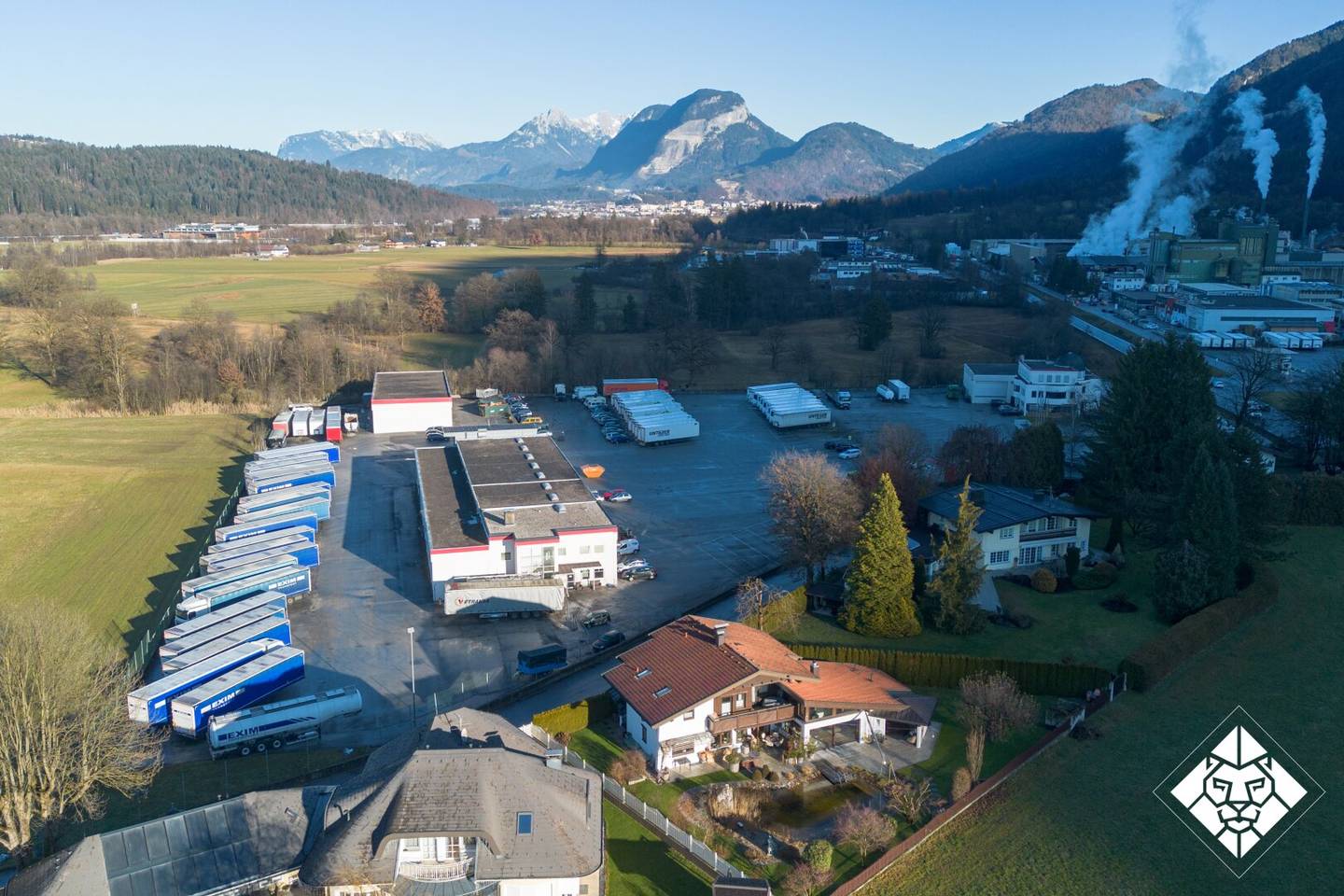 Großflächige Industrie- und Gewerbeliegenschaft mit umfassender Betriebsanlagengenehmigung in Top-Lage nahe der A12
