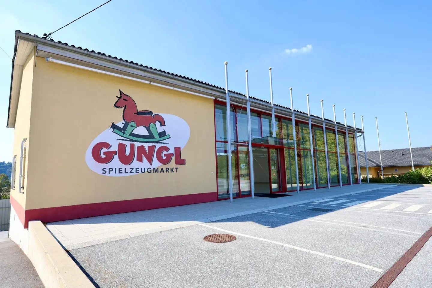 Repräsentatives Geschäftslokal in Hofstätten / Raab mit guter Verkehrsanbindung  zu vermieten!