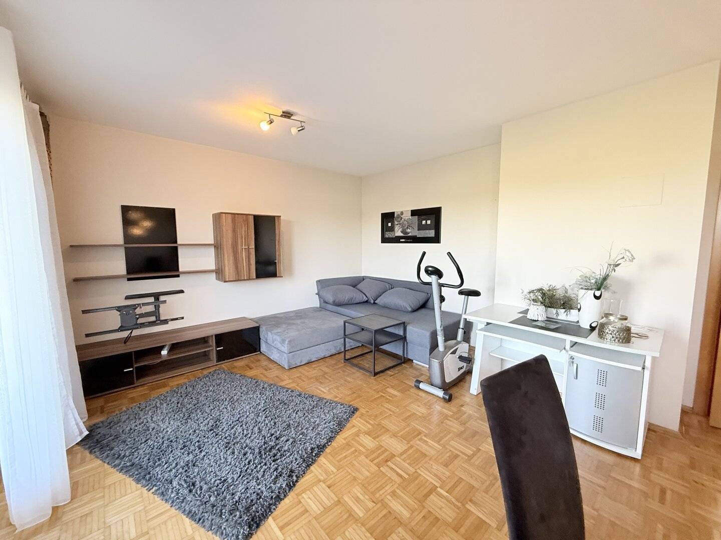 Charmante Zweizimmerwohnung mit großem Balkon und Grünblick in Ilz