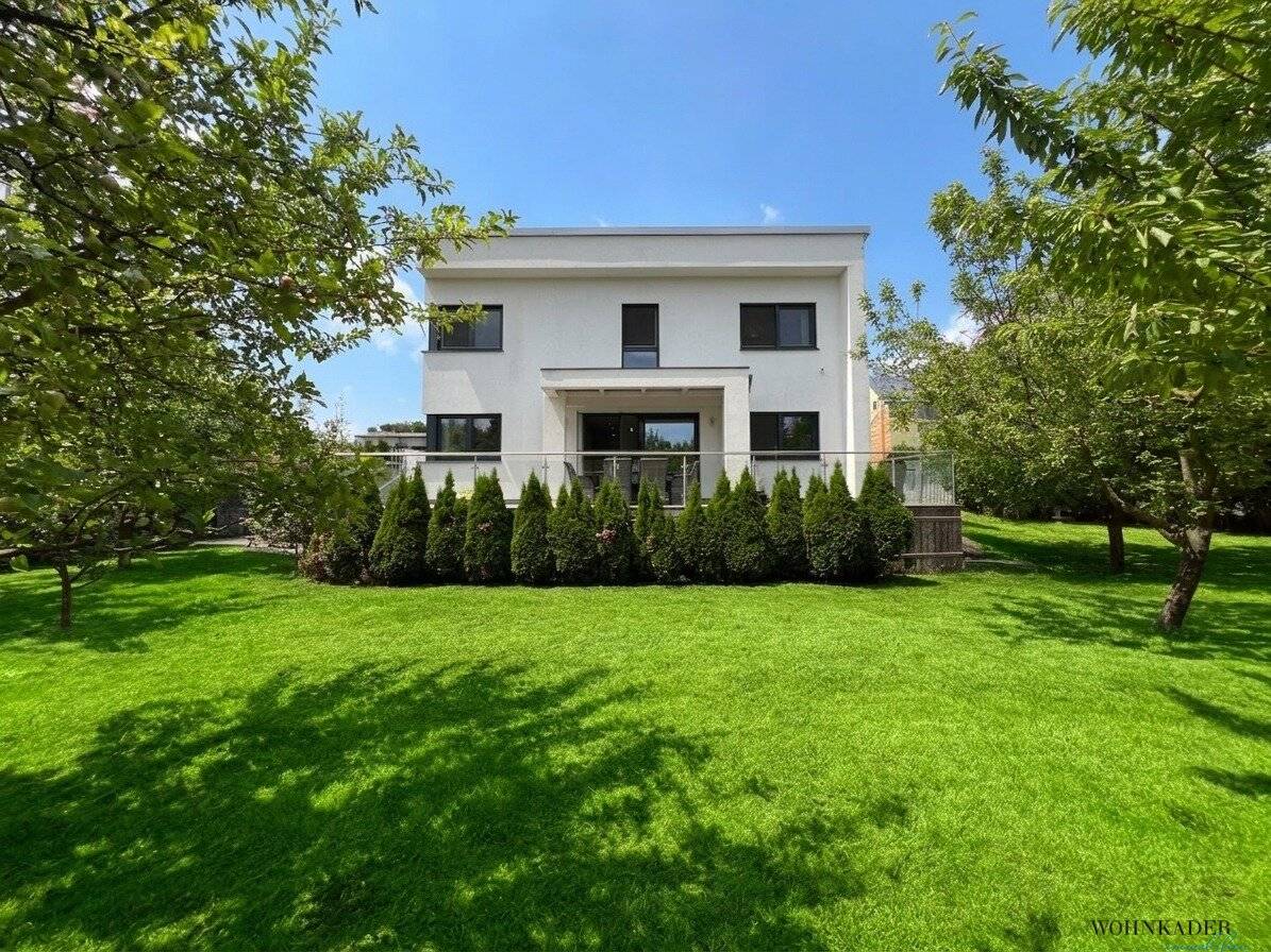 Your new home for the whole family Modern single family house at Wilhelminenberg