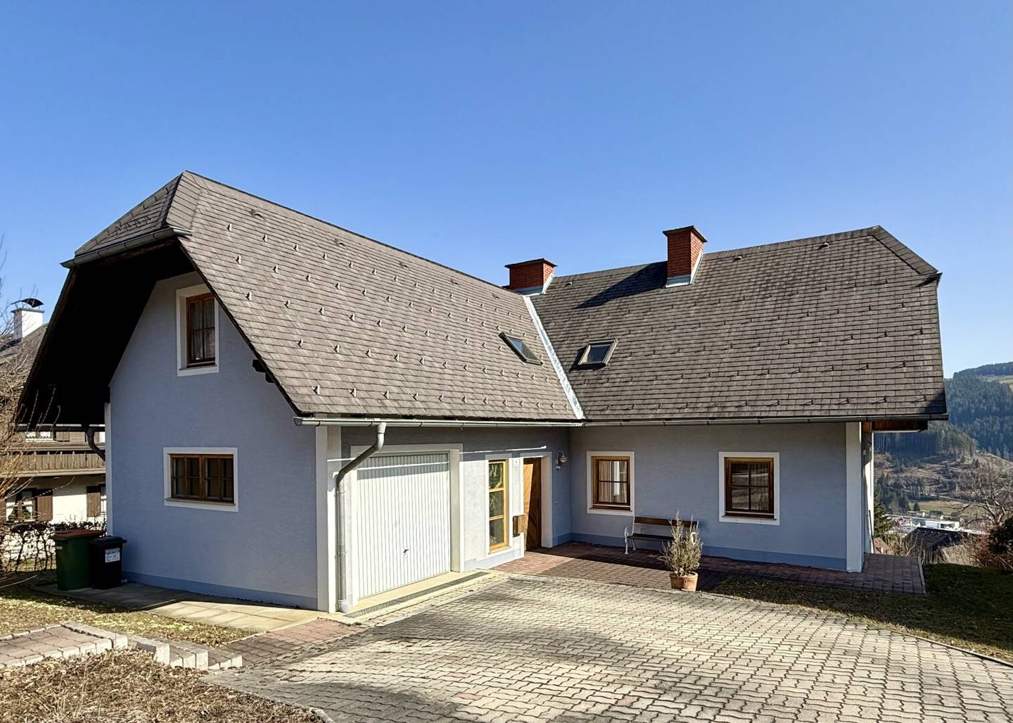 Ein- bis Zweifamilienwohnhaus mit viel Potenzial in perfekter Aussichtslage - Birkfeld!