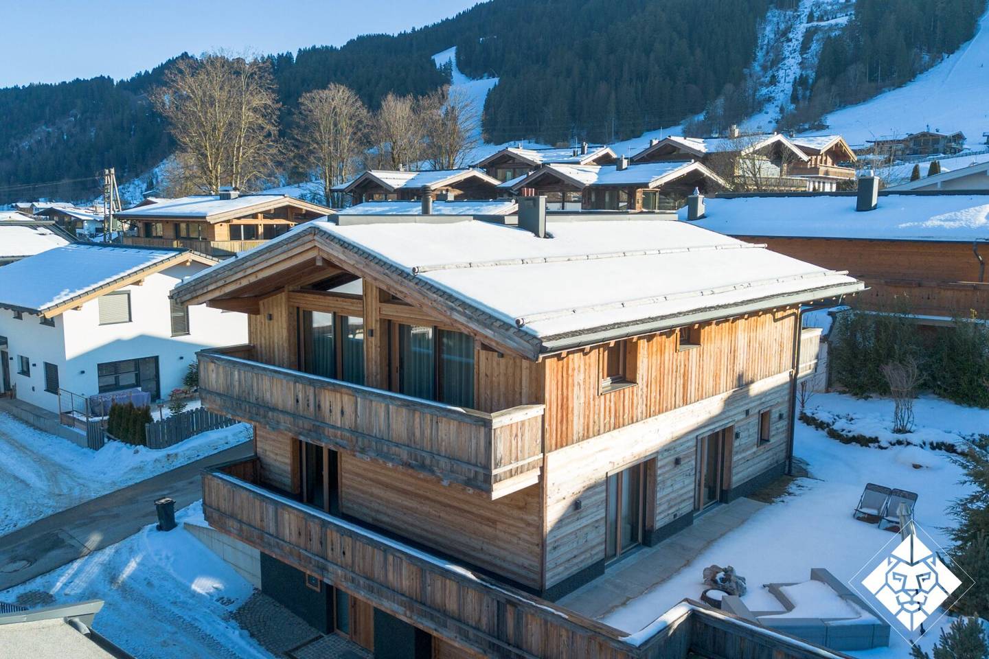 Alpine Eleganz trifft majestätische Aussicht – Exklusives Luxus-Chalet mit Panoramablick