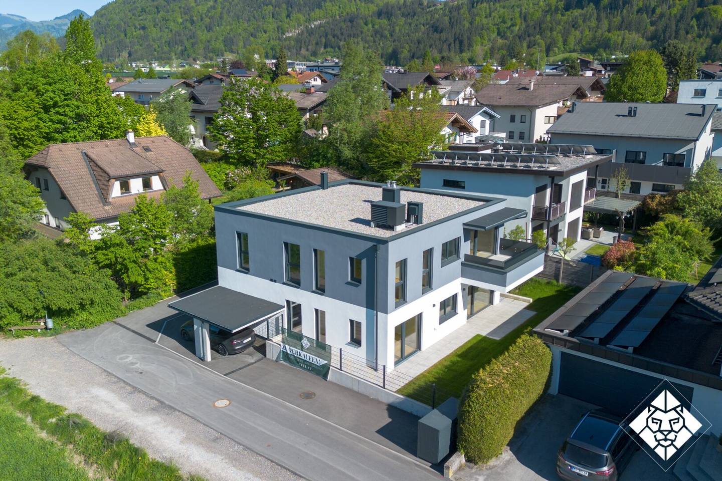 Neubaujuwel „Villenperle“ – Exklusives Zweifamilienhaus in Wörgls Villengegend