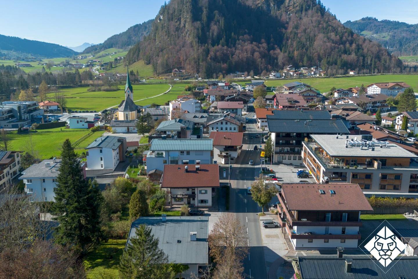 EXKLUSIVES SEEGRUNDSTÜCK FÜR TOURISTISCHE ENTWICKLUNG AM WALCHSEE TIROL