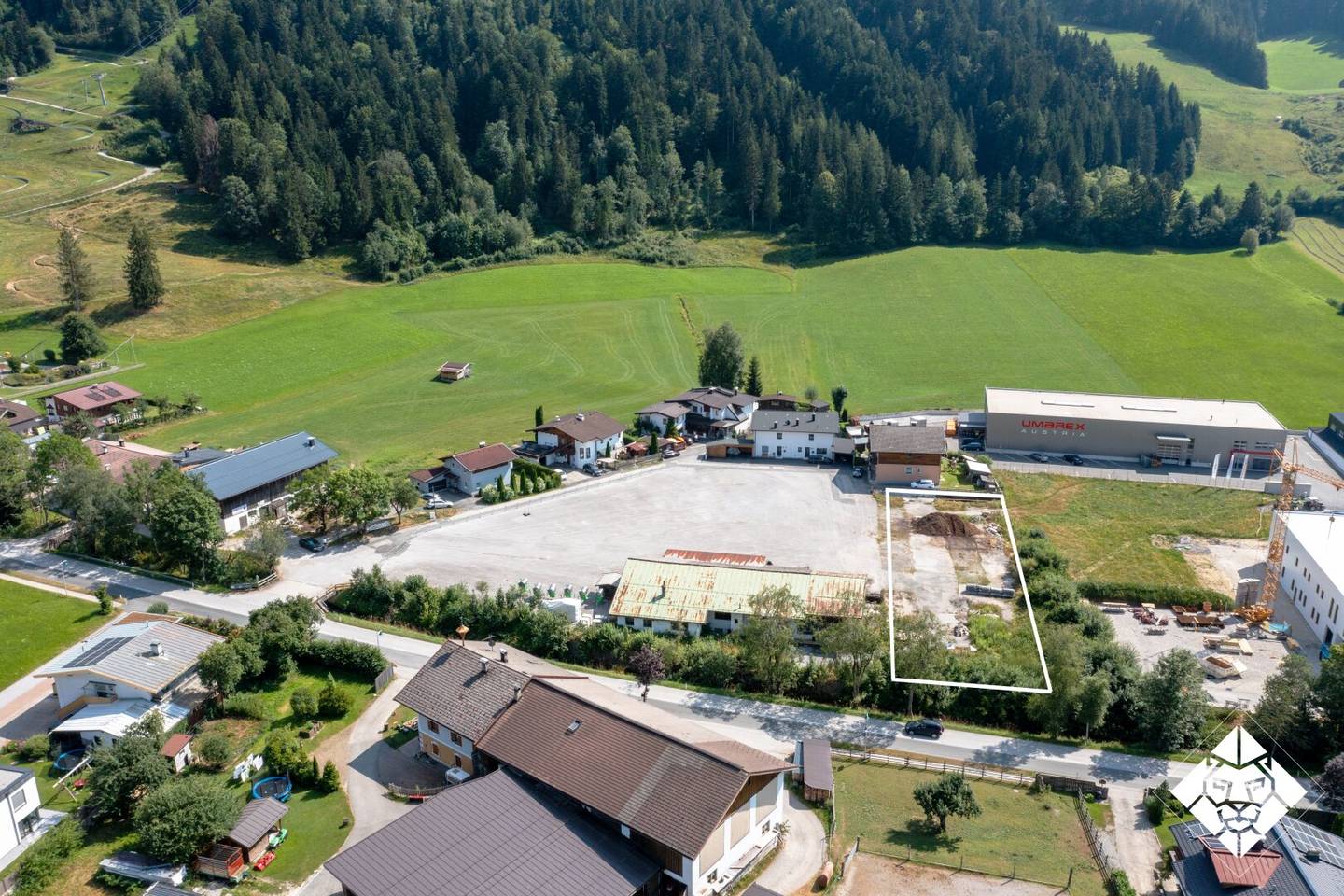 Seltene Gelegenheit! Grundstück mit geplanter Gewerbe-Mischgebiet Widmung zu kaufen