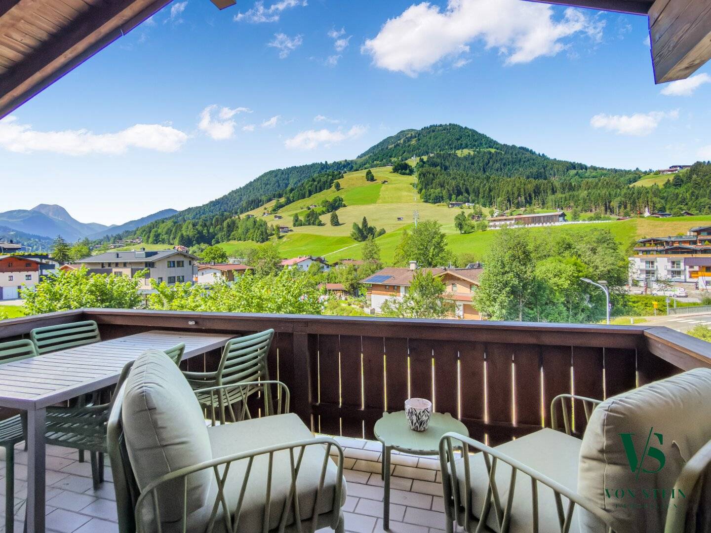 Alpiner Wohnluxus am Gaisberg – Exklusive Dachgeschossresidenz mit traumhaftem Bergpanorama
