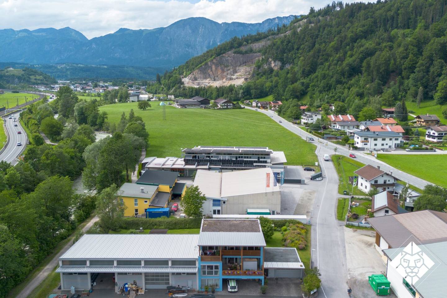 Repräsentative Gewerbehalle in Kirchbichl zu kaufen