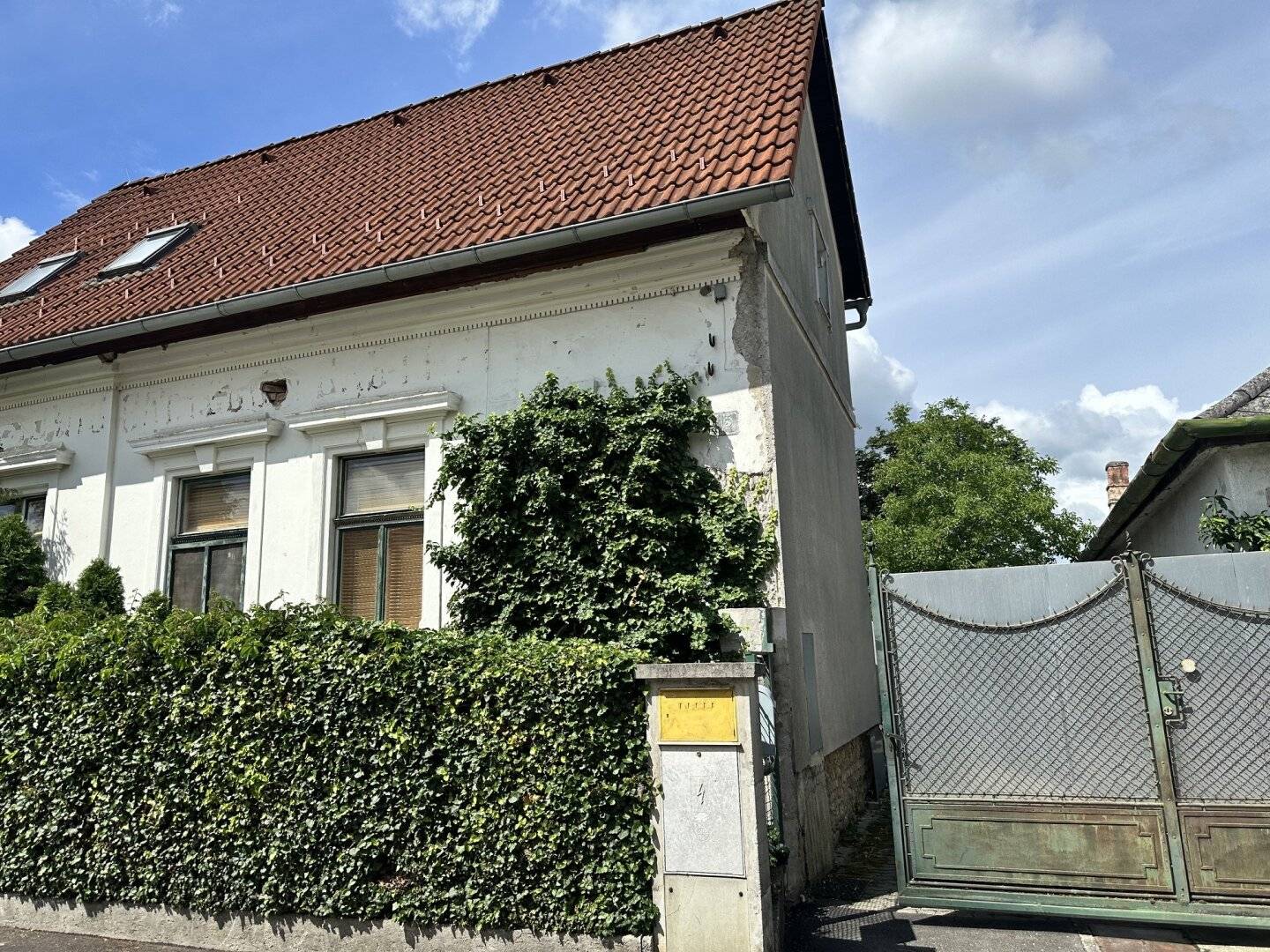 Großzügiges BAUGRUNDSTÜCK + TOLLER GARTEN - TRIBUSWINKEL