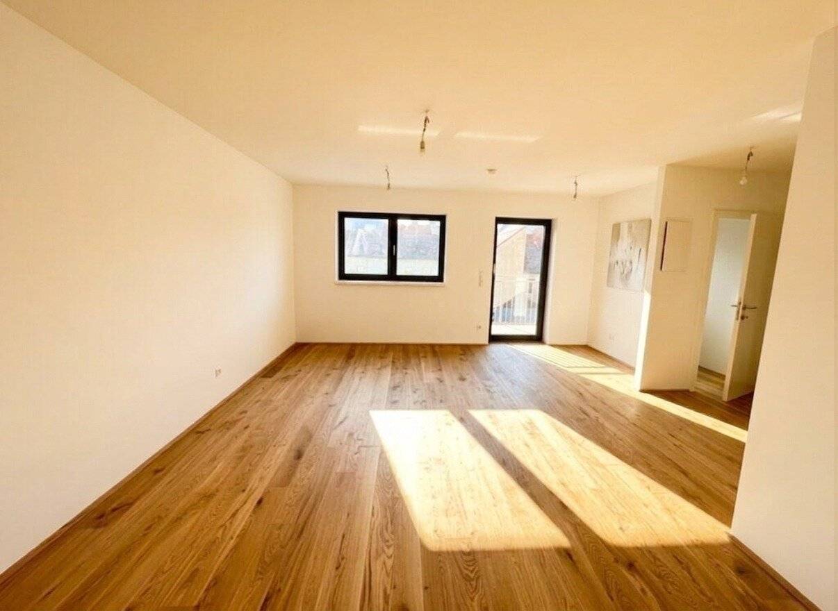ERSTBEZUG Neue Wohnung mit sonnigem BALKON - Bodenheizung mit Wärmepumpe
