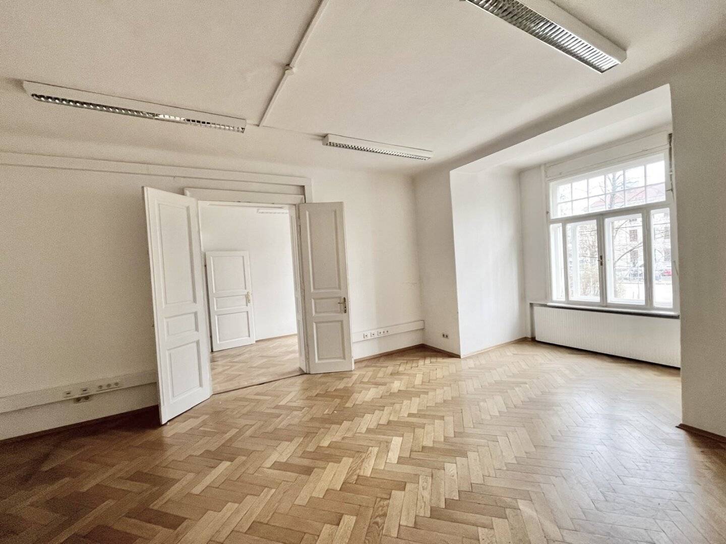 Unbefristetes  Büro/ Praxis mit großzügiger Raumaufteilung und Balkon mit Gartenblick in Citylage 8010 Graz
