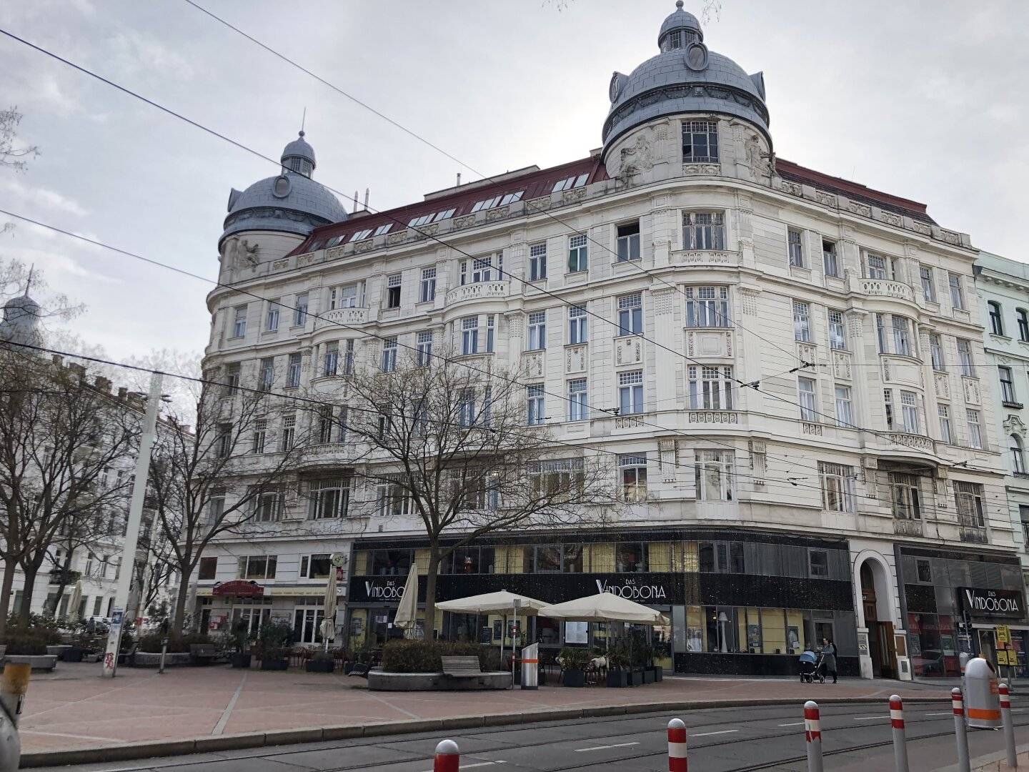 Perfekt geschnittene 3 Zimmer Altbauwohnung, direkt am Wallensteinplatz