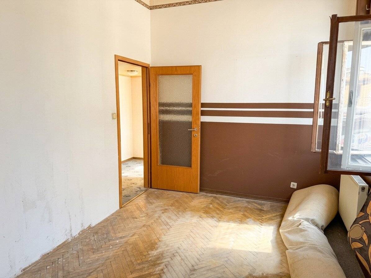 Traumwohnung zum Sanieren - seltene Gelegenheit im 9. Bezirk