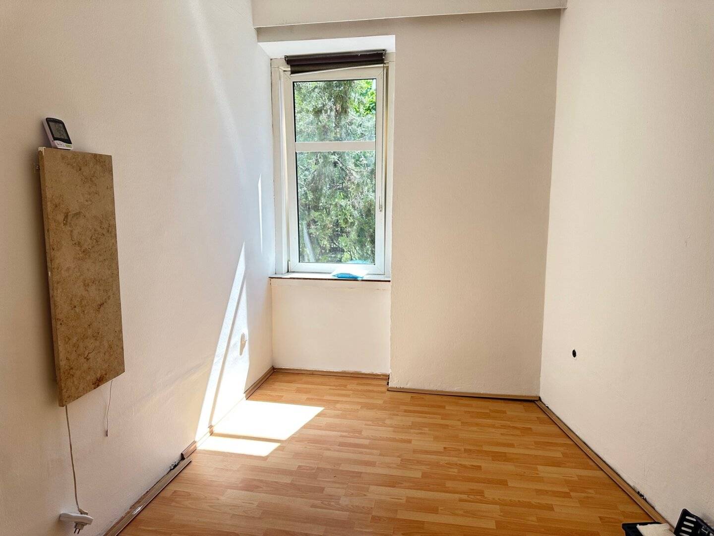 Helle 2 Zimmer Wohnung mit perfekter Anbindung - GRÜNBLICK