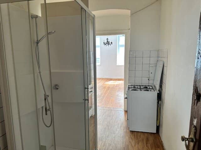 Sanierungsbedürftige 1-Zimmer-Wohnung nahe S-Bahn Station