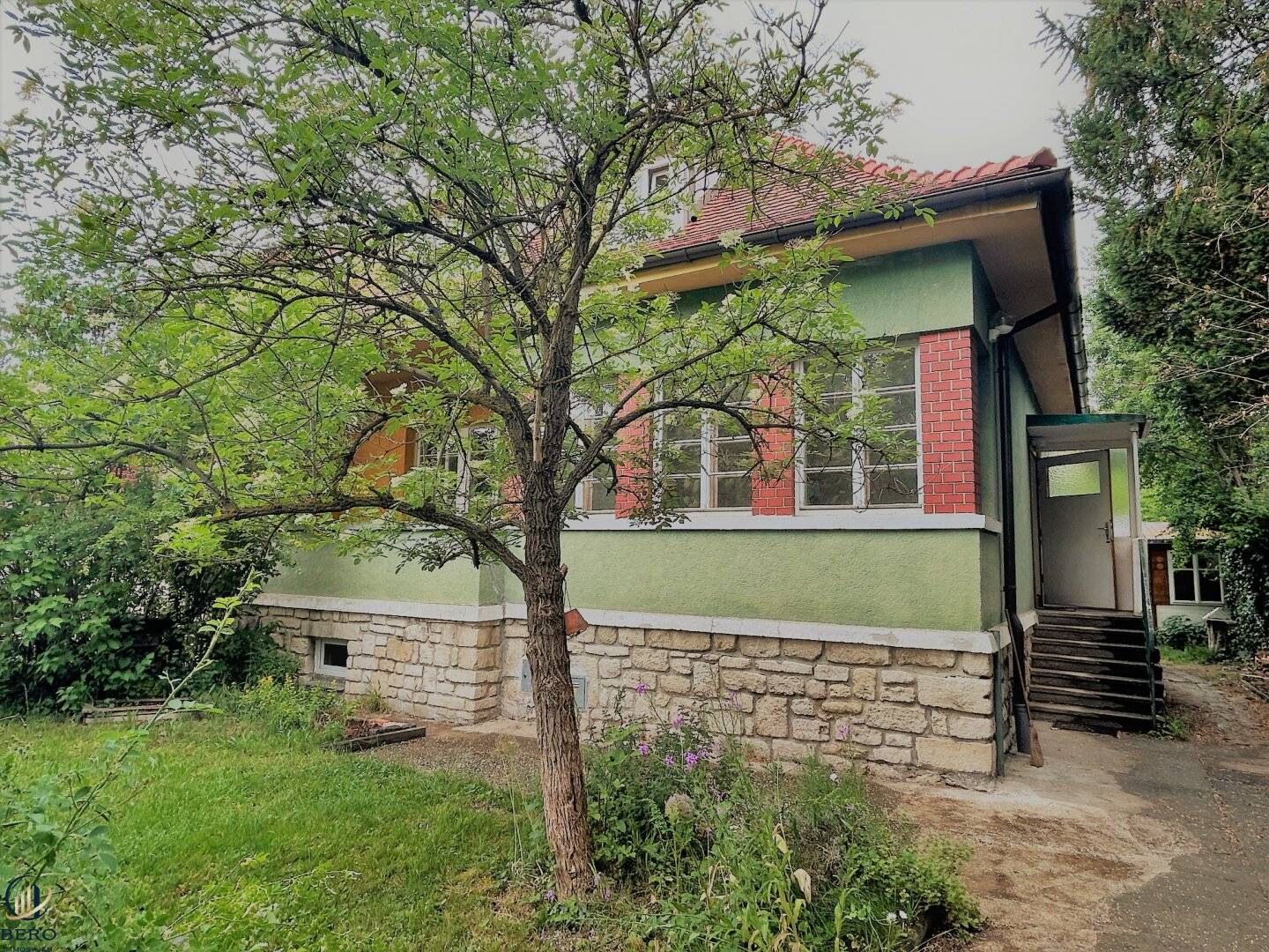 Großzügige Doppelhaushälfte in Eggenburg – 195m², 4 Zimmer, Garten & Balkon!