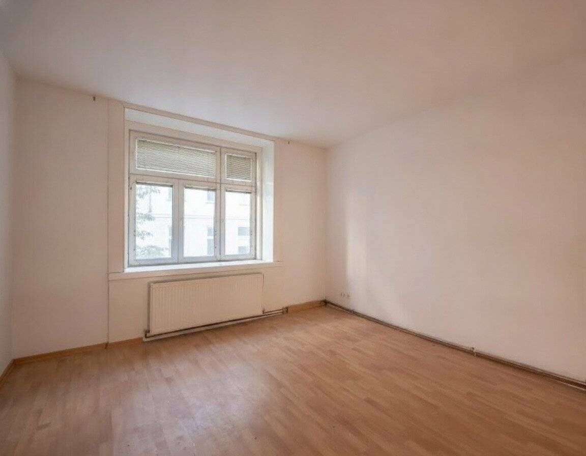 Davidgasse - Unsanierte Wohnung im top sanierten Stilaltbau