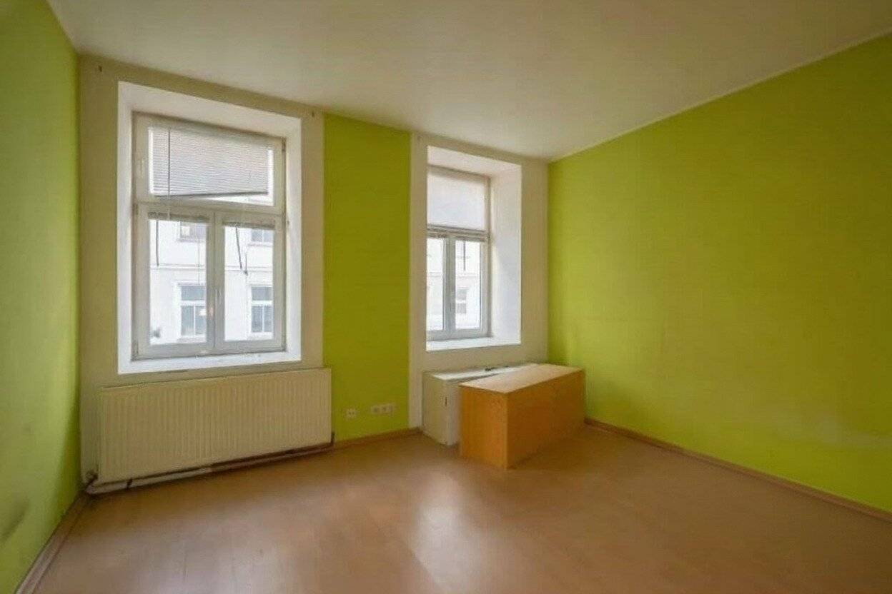 Davidgasse - Unsanierte Wohnung im top sanierten Stilaltbau