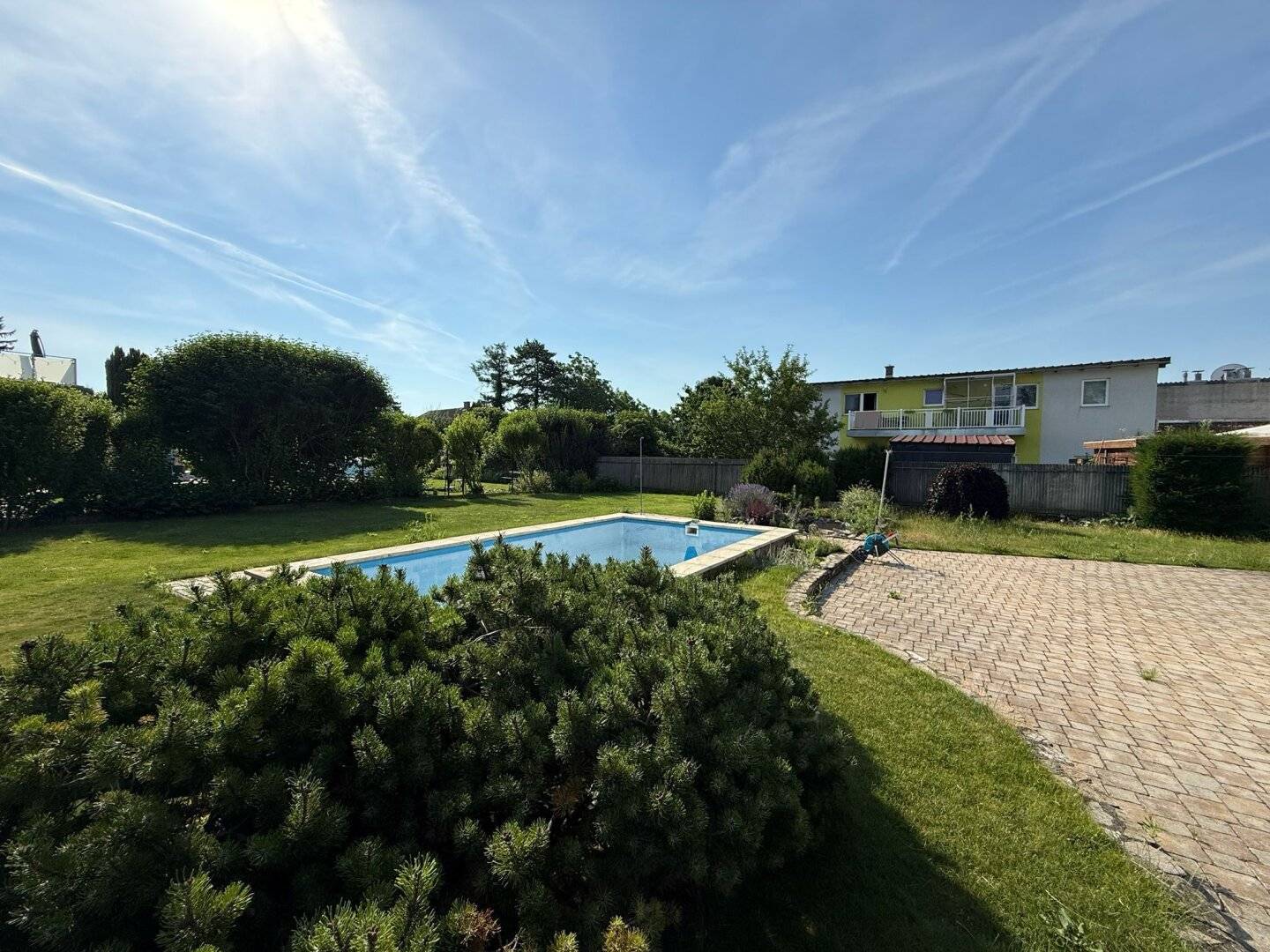 2326 Maria Lanzendorf, Familientraum mit Pool und großem Garten!