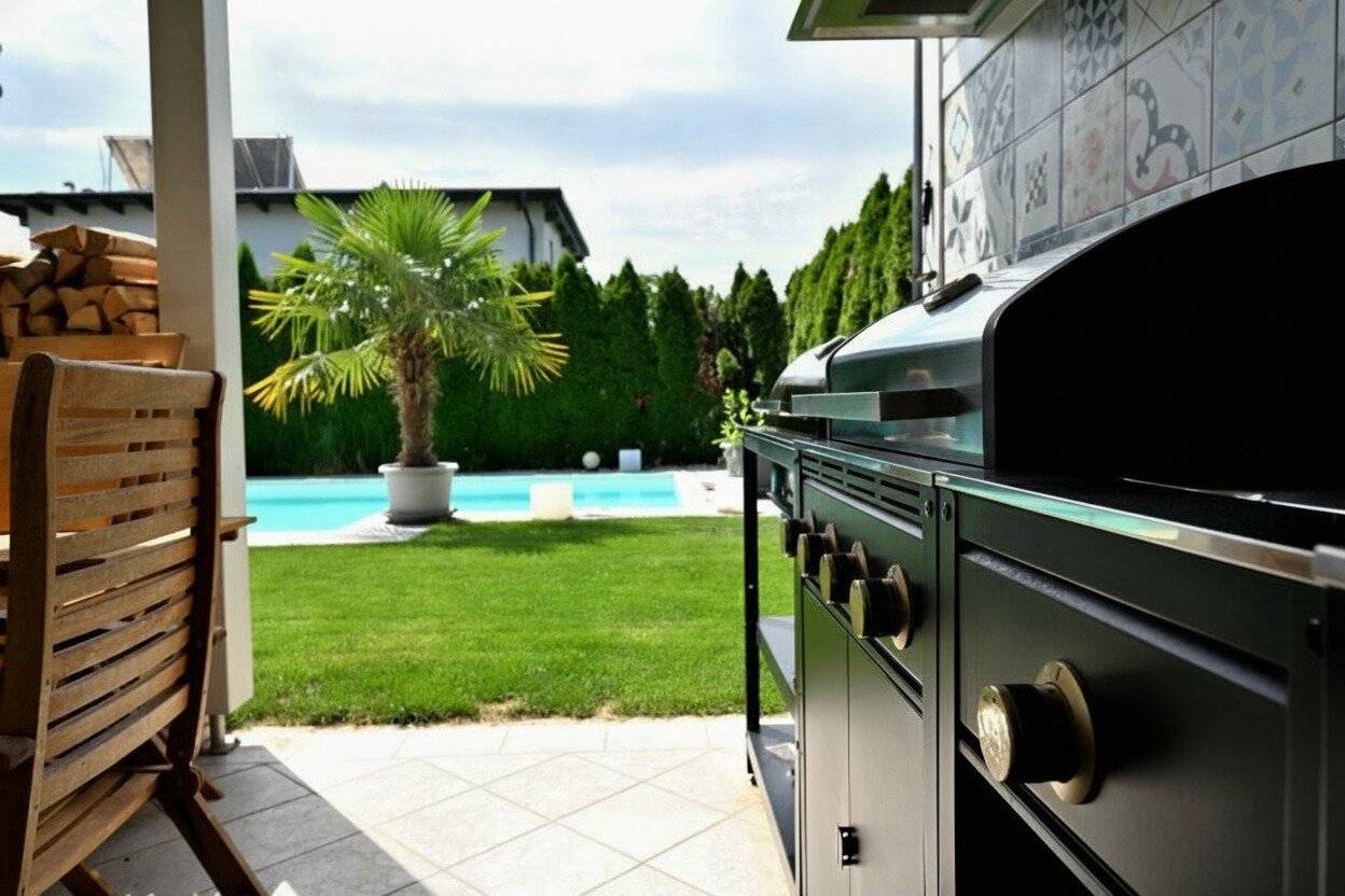 Modernes Einfamilienhaus *** beheizbarer Pool ***  Outdoorküche ***