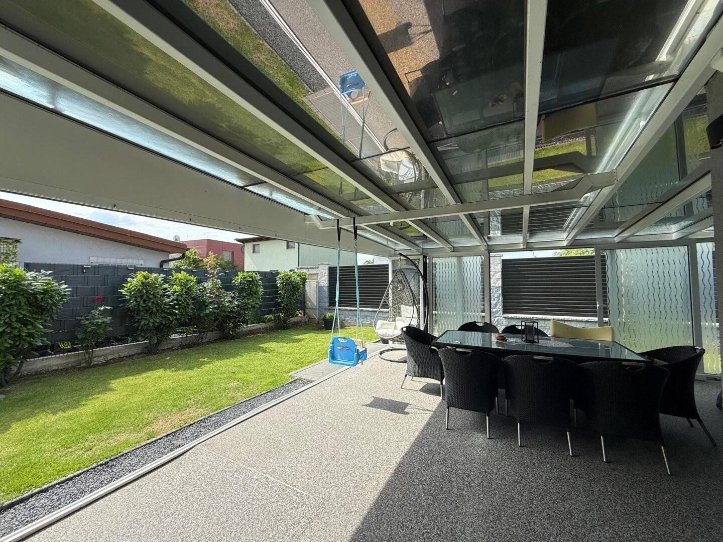 Hochwertige Kleingarten-Villa am Laaer Berg – Oase mit perfekter U1-Anbindung!