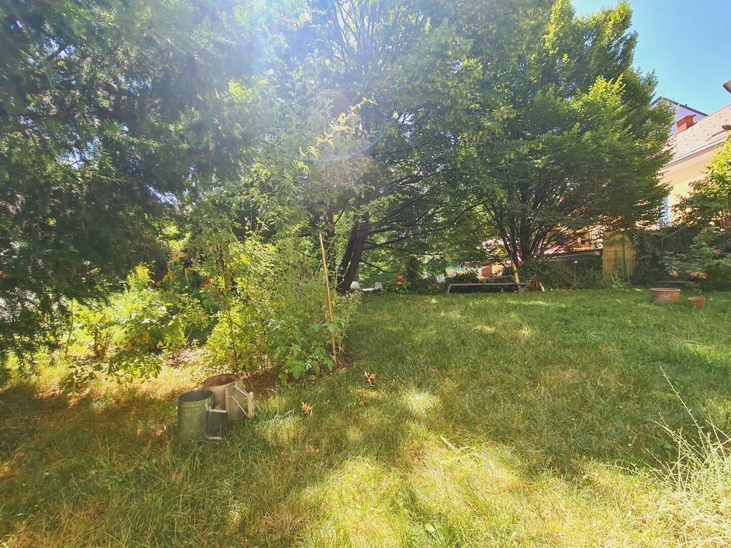 Garten-Altbau mit Balkon zur individuellen Gestaltung