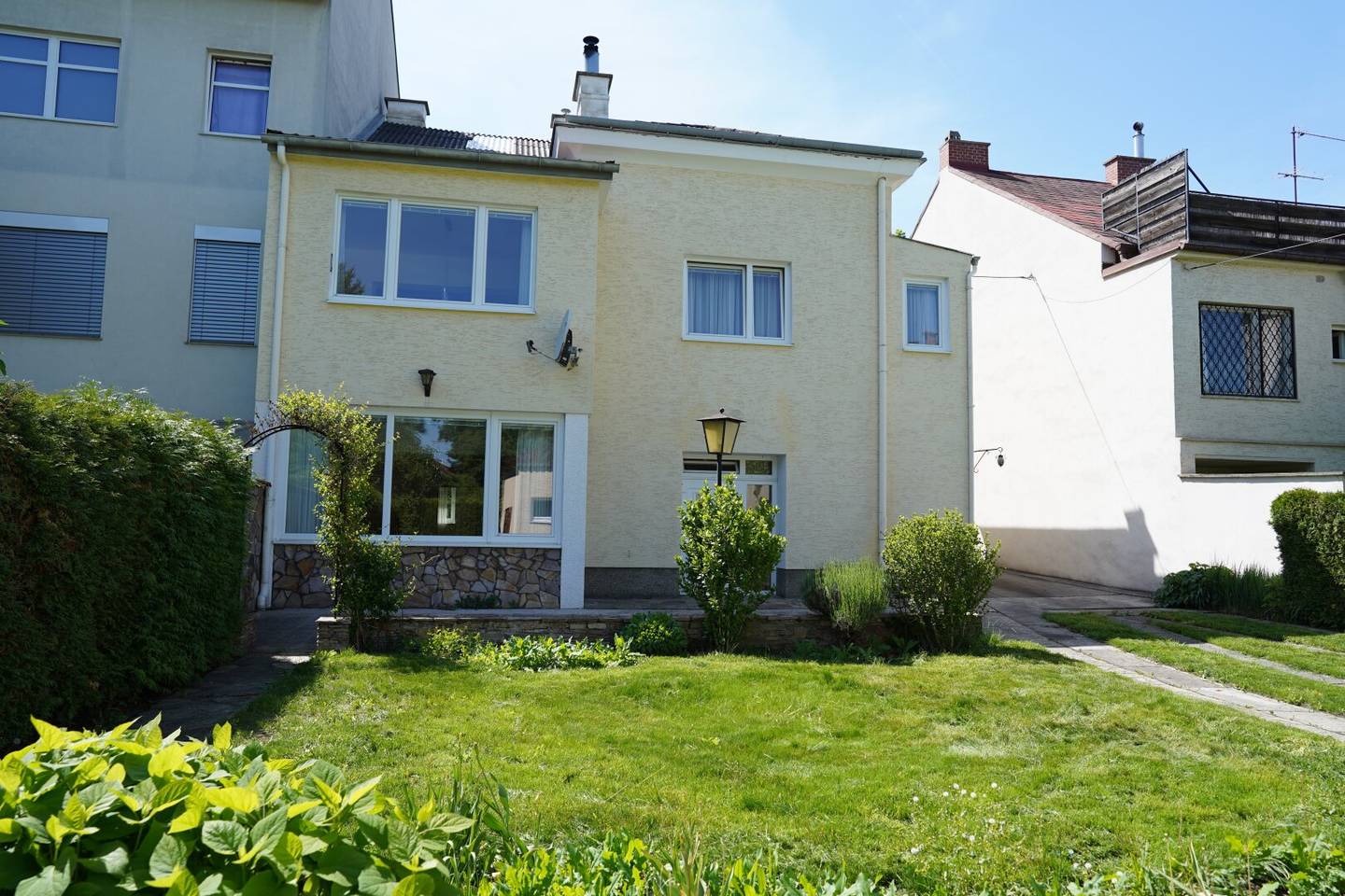 !! NEUER PREIS !! - Erlesenes Wohnen in Mödling – Großzügiges Einfamilienhaus in bevorzugter Lage
