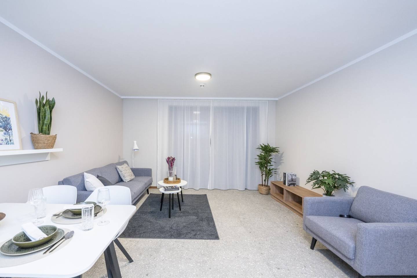 Exklusive 2-Zimmerwohnung mit riesiger Terrasse inkl. Gy & Sauna direkt an U1 und HBF-Nähe!