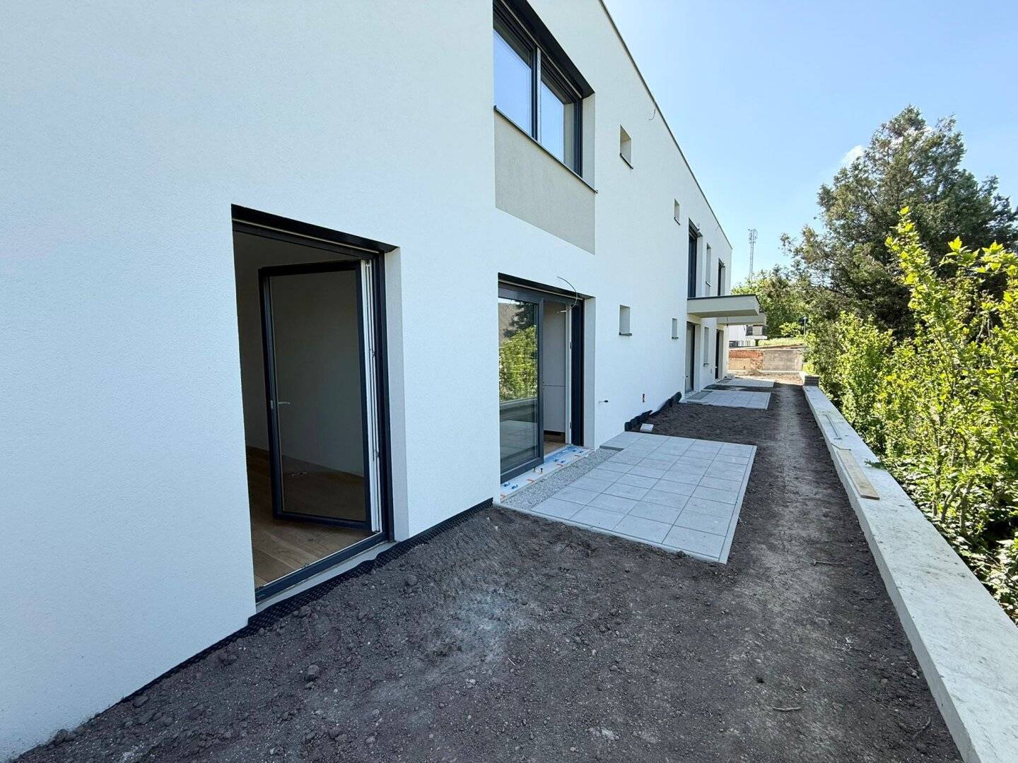 TOP RENDITE von über 10%! Neubauprojekt mit 10 Apartments Nähe Flughafen!