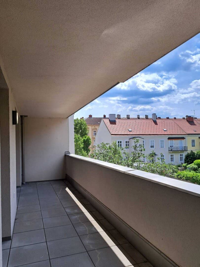 Neuwertige Balkonwohnung | zwischen Stadtpark & IMC Hochschule | 2 Garagenplätze