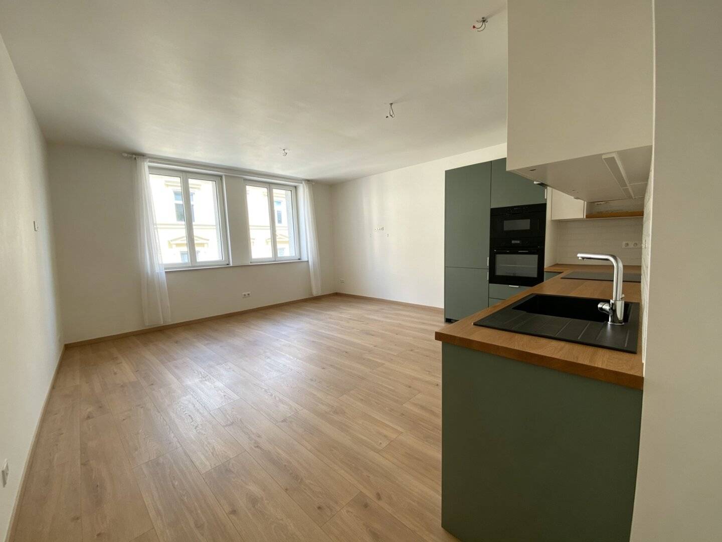 Helle 4-Zimmer Wohnung mit Balkon in 1050 Wien – 75,9m², gepflegt, Top Preis!