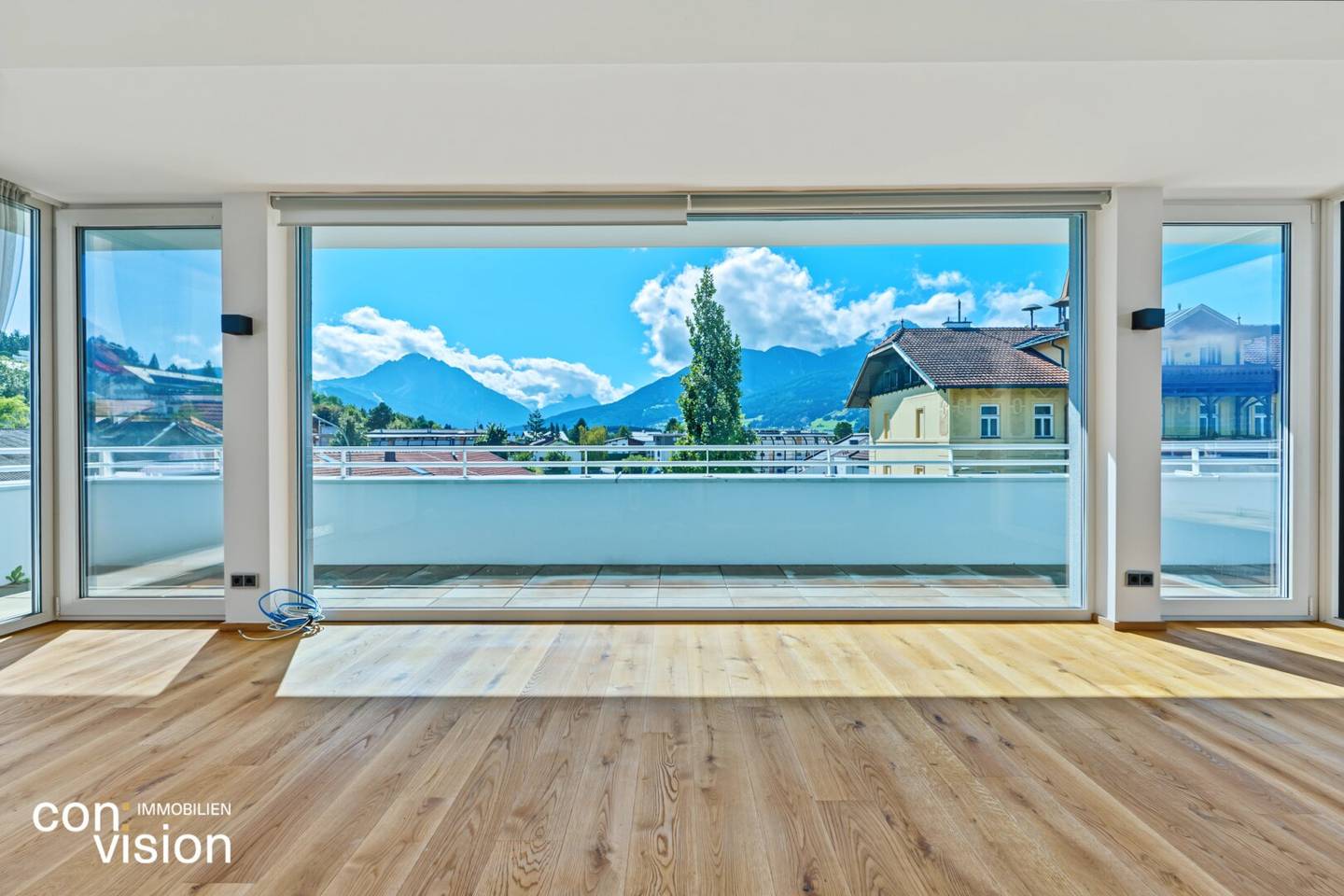 Penthouse mit 87 m² Dachterrasse und Bergblick in Igls