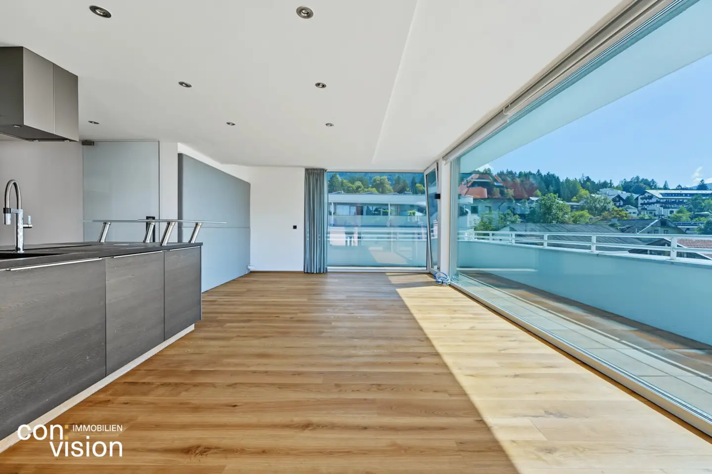 Penthouse mit 87 m² Dachterrasse und Bergblick in Igls