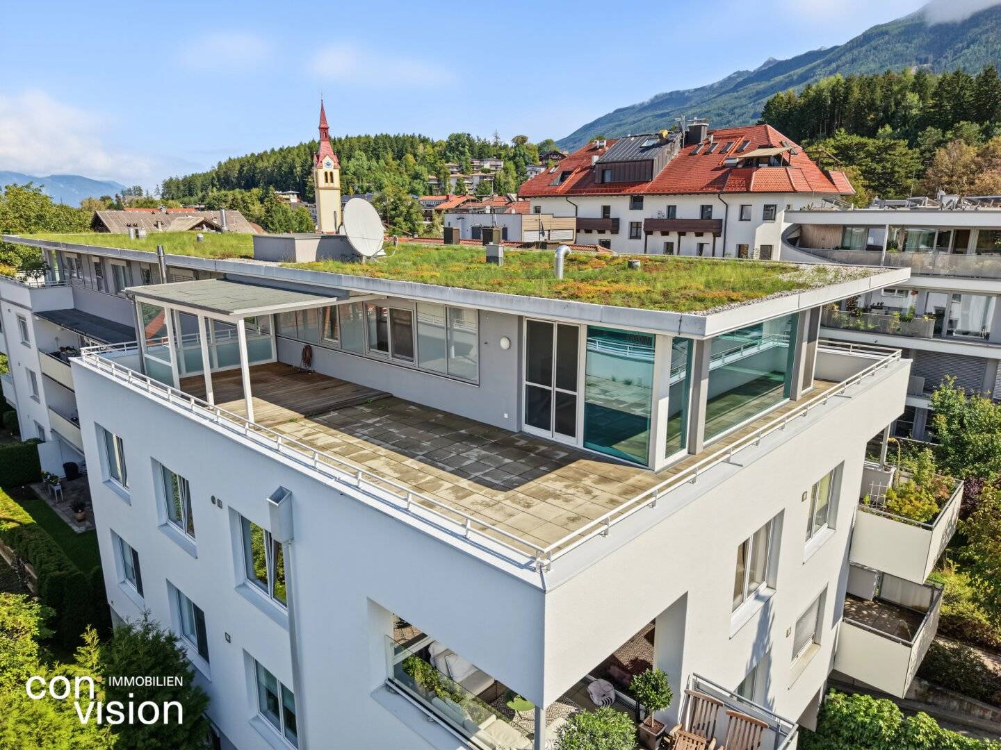 Penthouse mit 87 m² Dachterrasse und Bergblick in Igls