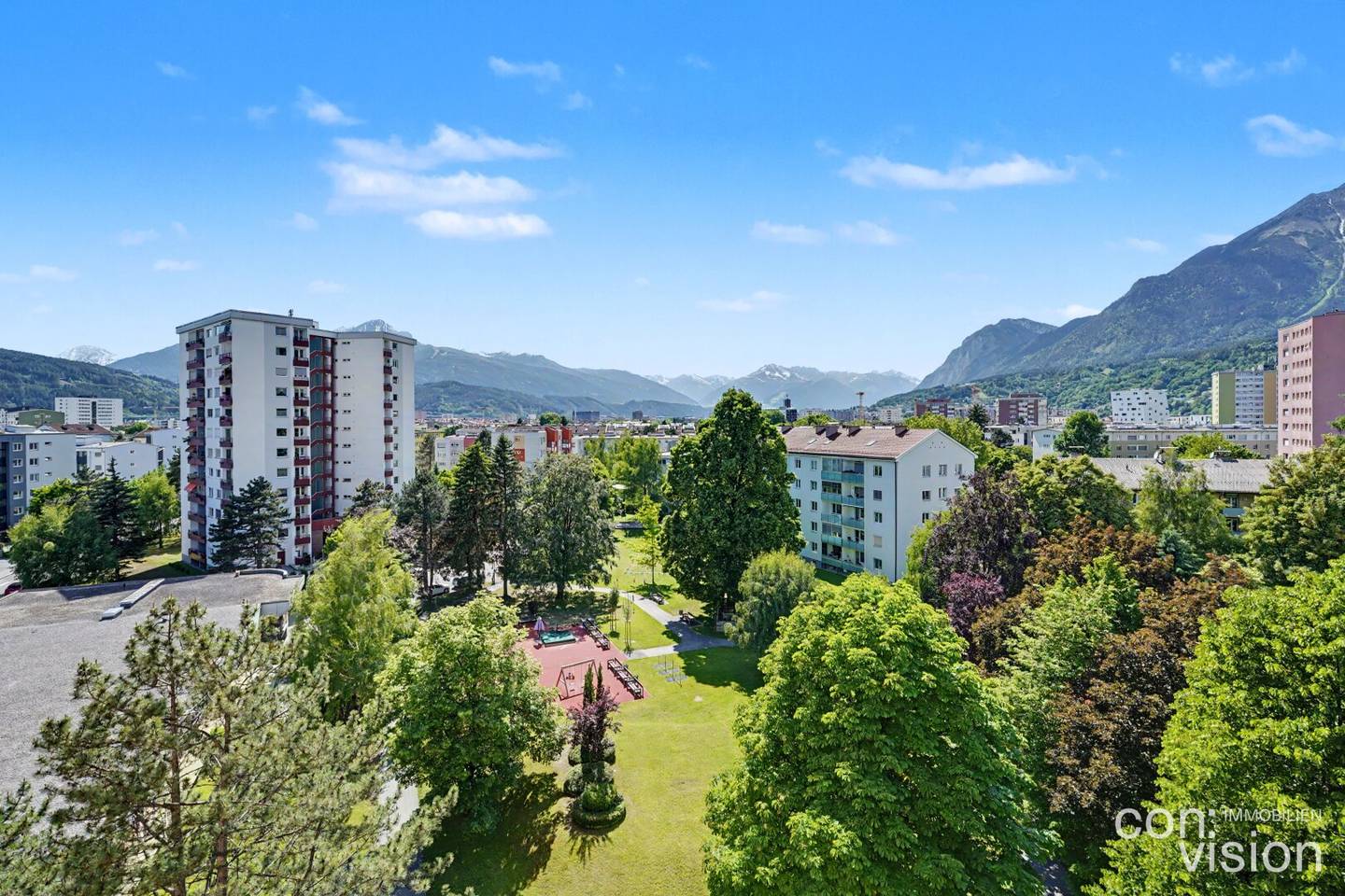 Hochwertig sanierte 4-Zimmer-Wohnung mit 3 Balkonen & Bergpanorama in Innsbruck