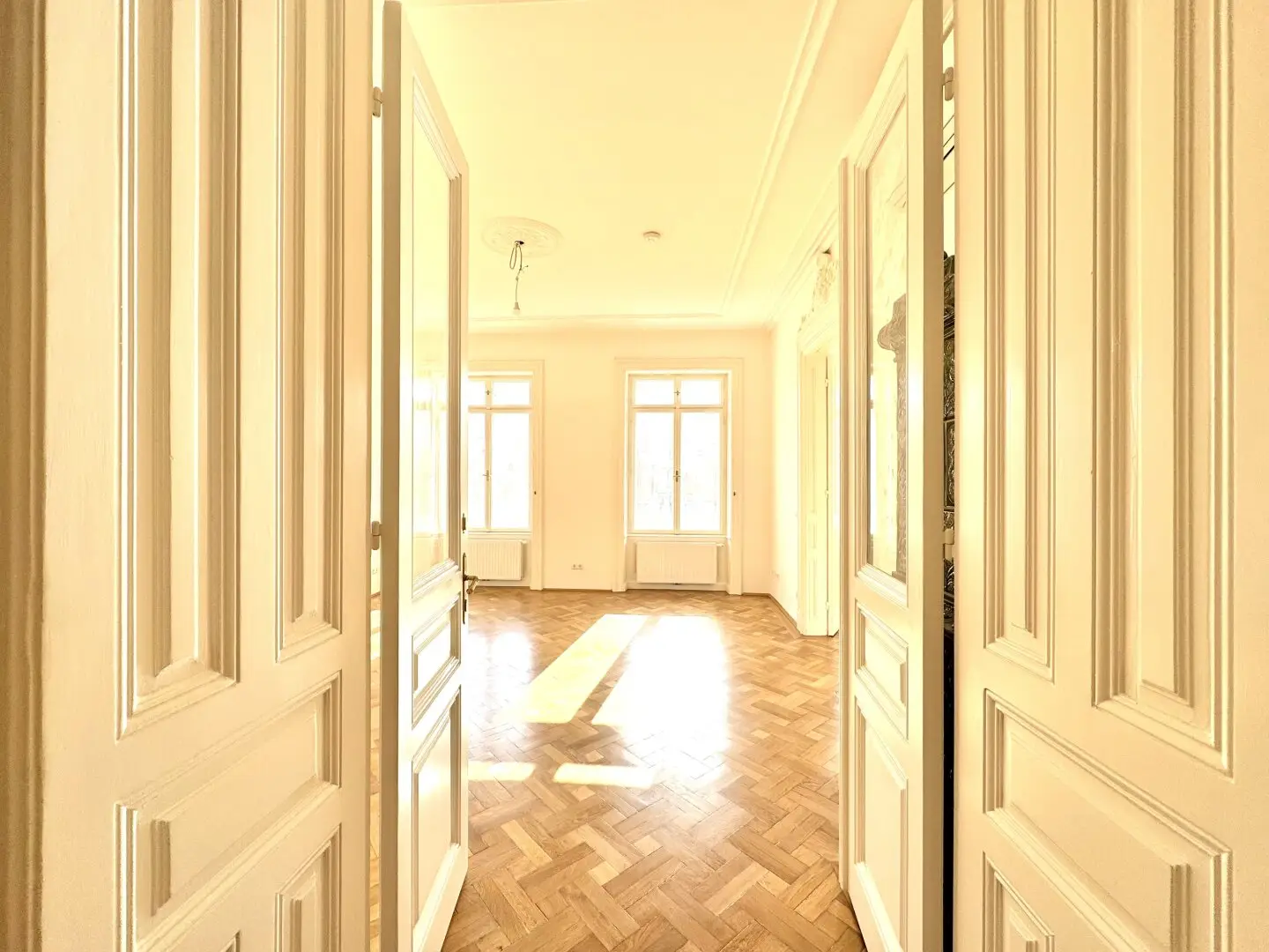 BÜRO | OTTO WAGNER | NAHE SCHWARZENBERGPLATZ