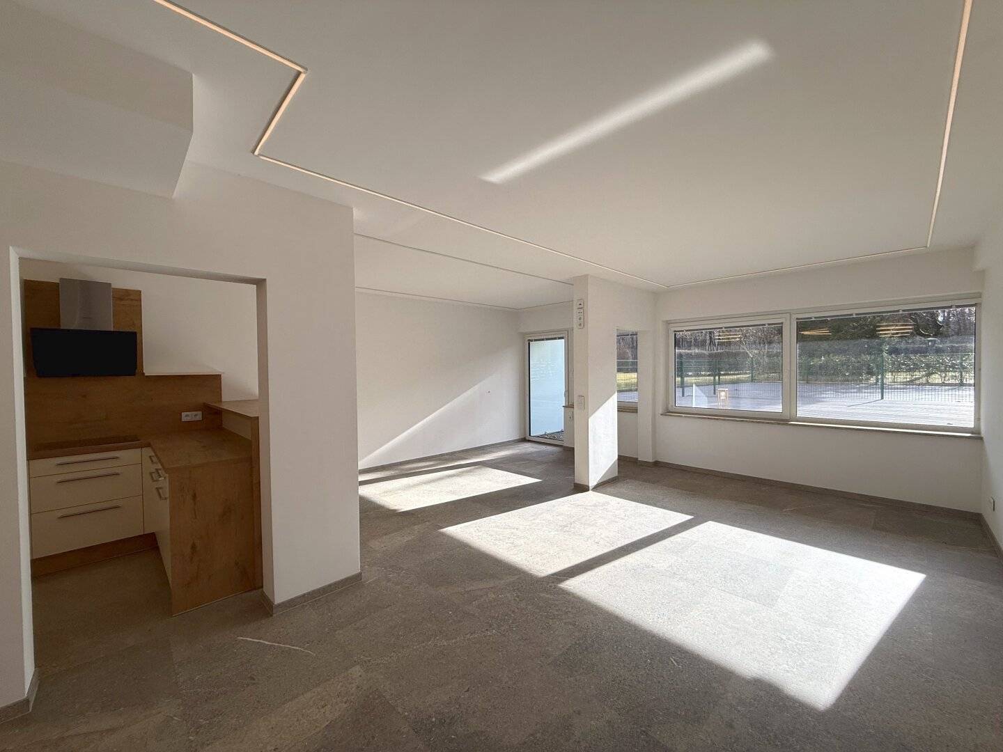 Exklusiver Erstbezug: Traumhafte Seewohnung am Ossiacher See
