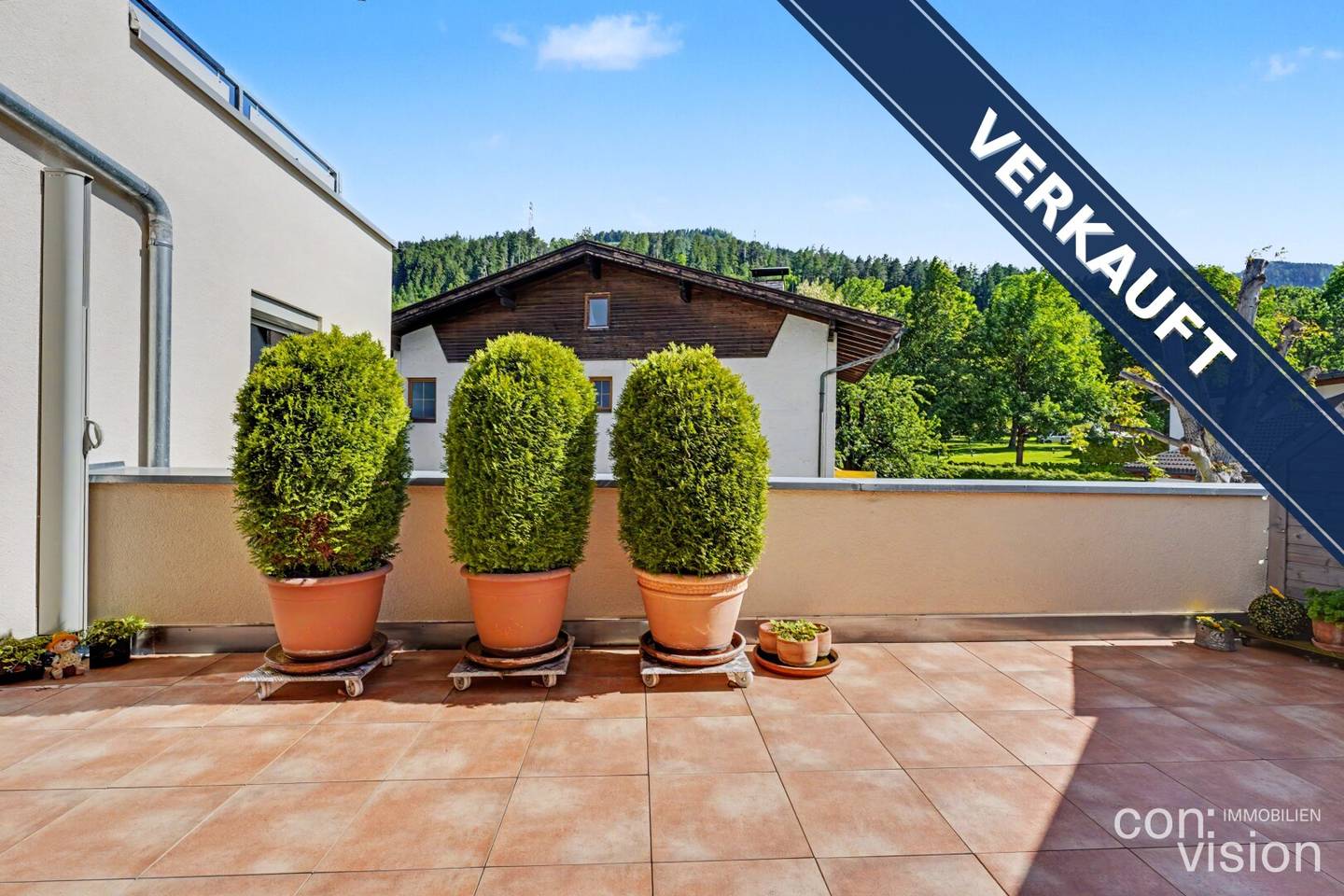 Sonnige 3-Zimmer-Wohnung mit großer Terrasse, 2 Balkonen & Doppelgarage in Volders, Tirol