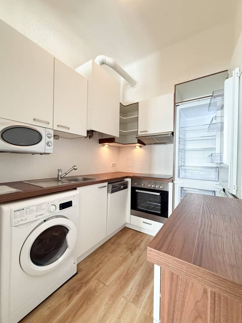 HARDTMUTHGASSE -  VOLL AUSGESTATTETE, GEPFLEGTE 1,5 ZIMMER-WOHNUNG - TOP 17
