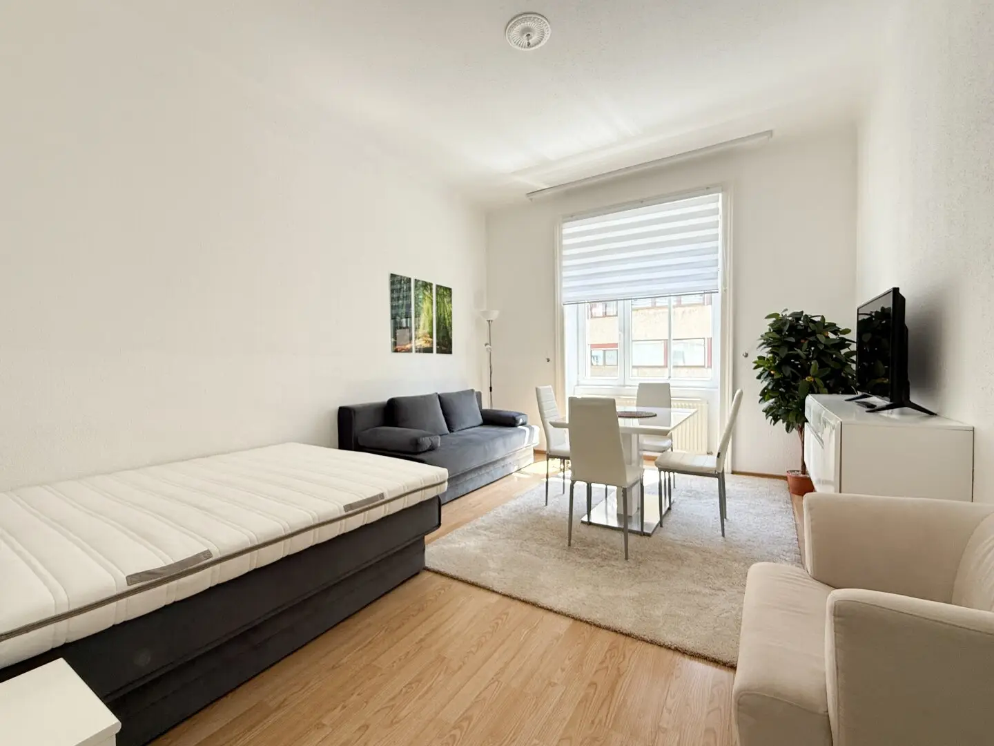 HARDTMUTHGASSE - FULLY EQUIPPED, WELL MAINTAINED 1.5 ROOM APARTMENT - TOP 17