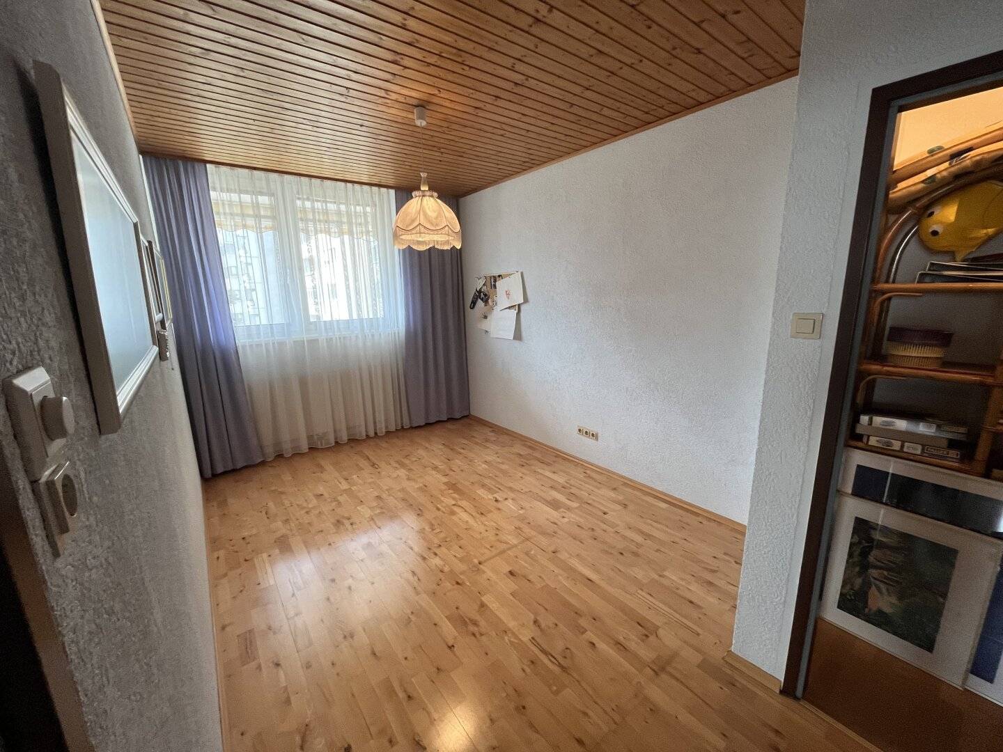 Modern 3-room apartment with distant view, southwest balcony and lift in Wiener Neustadt