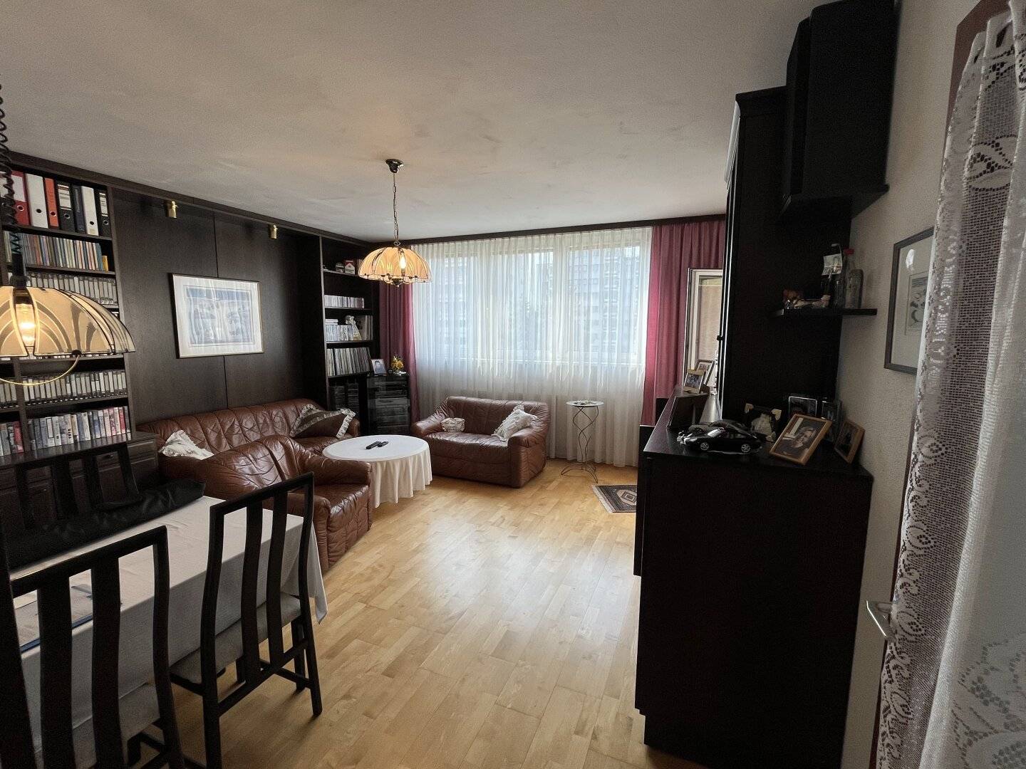 Modern 3-room apartment with distant view, southwest balcony and lift in Wiener Neustadt