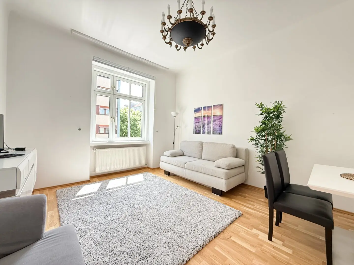 HARDTMUTHGASSE - FULLY EQUIPPED, WELL MAINTAINED 2 ROOM APARTMENT - TOP 19