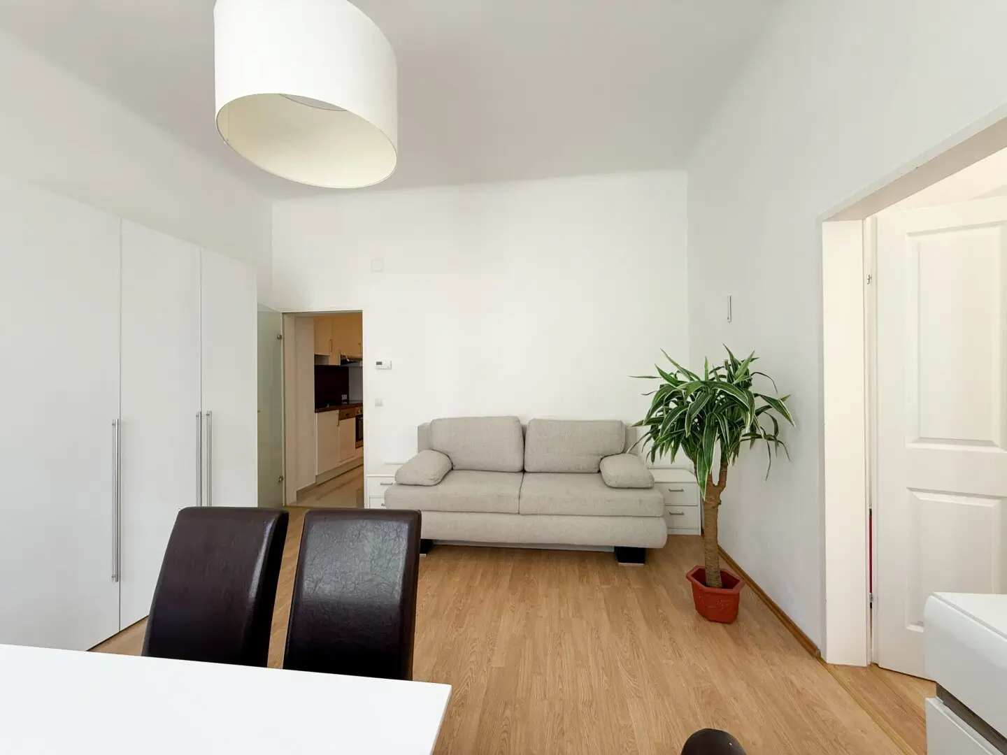 HARDTMUTHGASSE - FULLY EQUIPPED, WELL MAINTAINED 2 ROOM APARTMENT - TOP 20