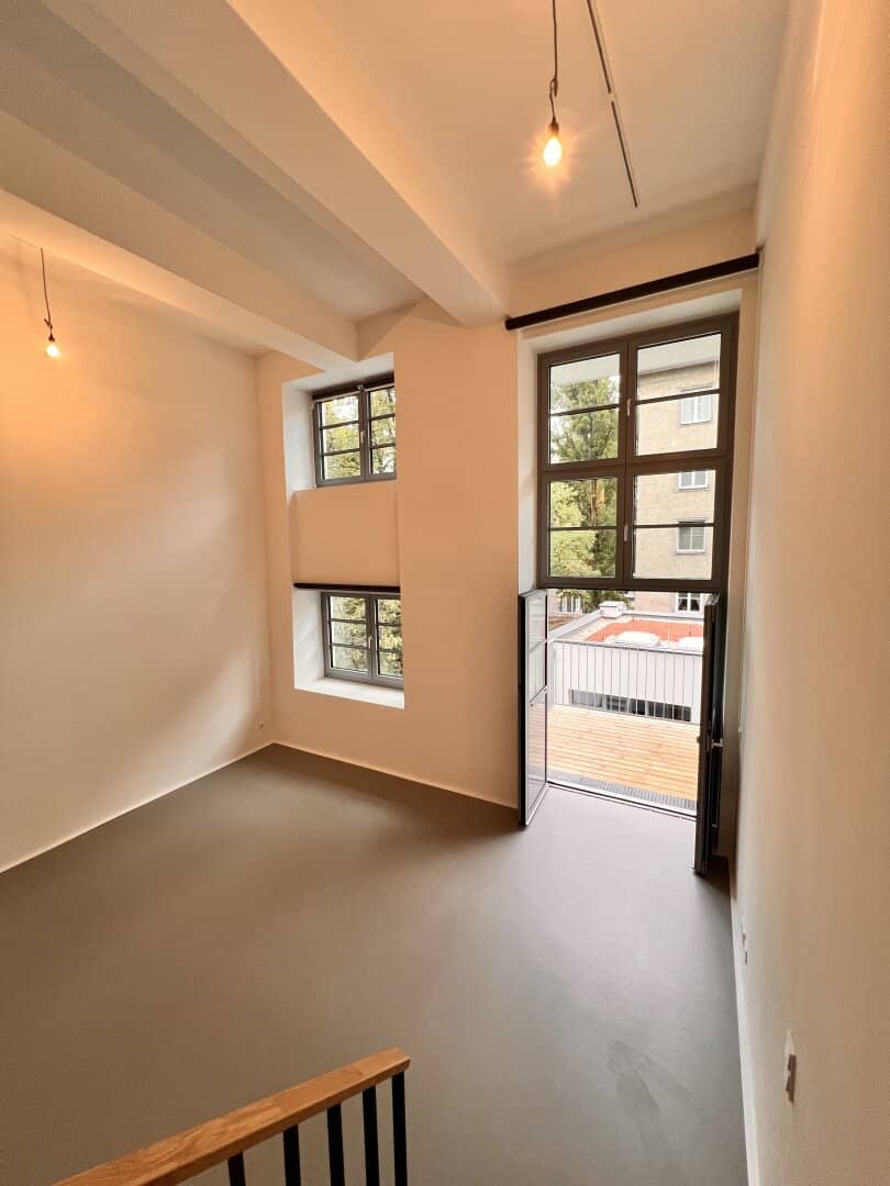 Loft mit bis zu 4,90m Raumhöhe, Balkon; auf Wunsch mit Airbnb Widmung