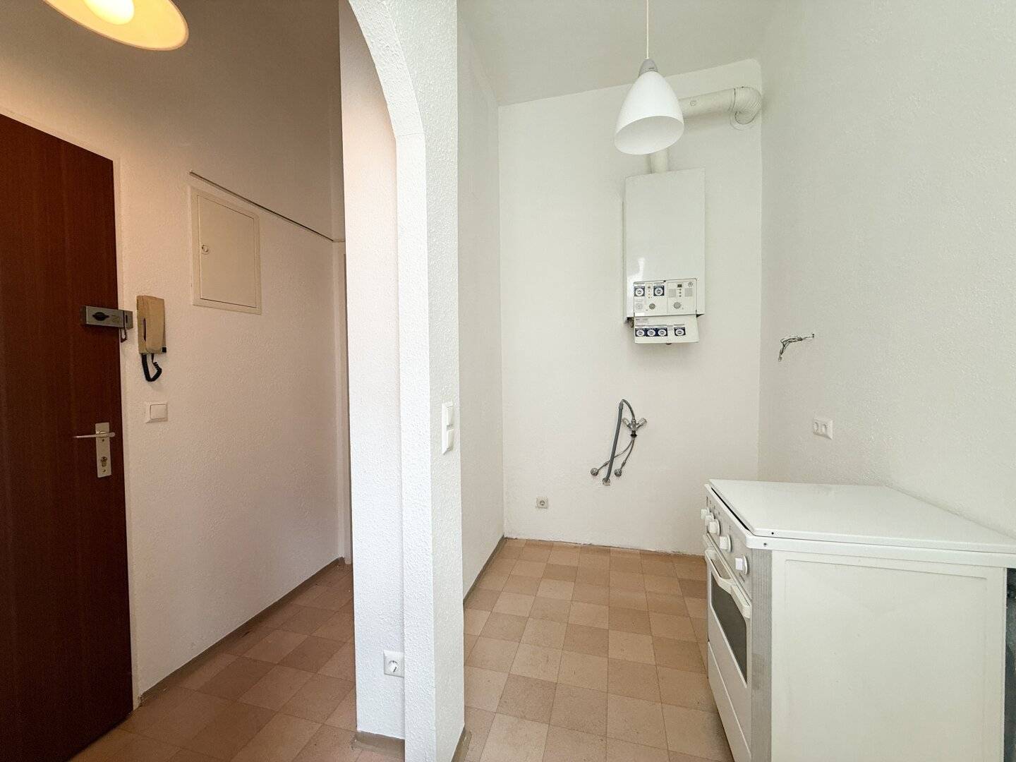 HARDTMUTHGASSE -  1 ZIMMER-WOHNUNG - TOP 24