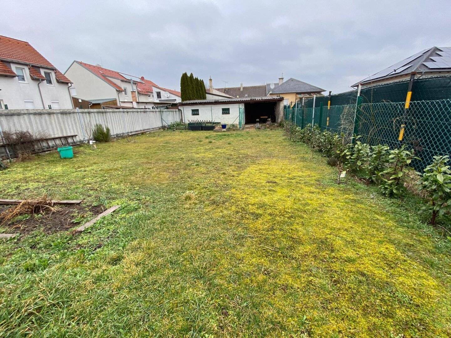 Traumhaftes Grundstück - 3254m² in Hausbrunn zu verkaufen